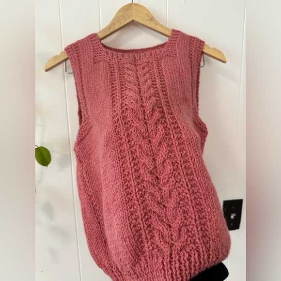 Vintage Hand-Knit Crocheted Pink Sweater Vest Size Small Cottagecore - Picture 3 of 5